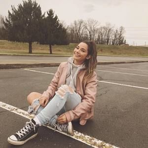 Meet your Posher, Kaitlyn